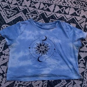 Blue tie die graphic tee